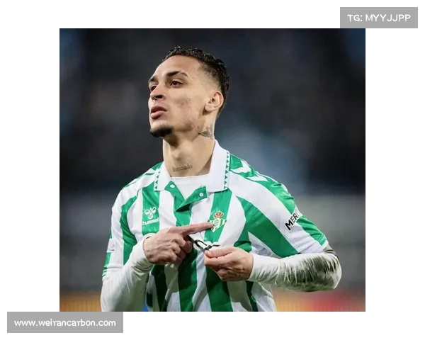 安东尼曝光曼联不尊重他 40多天175镑酒店经历让人震惊